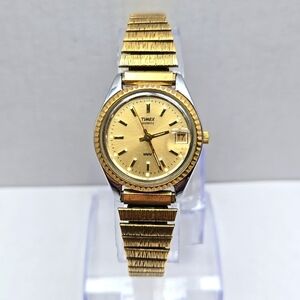 Womens Vintage 92 Timex Date Gold Silver Two Toned 25mm Fluted Watch New Battery